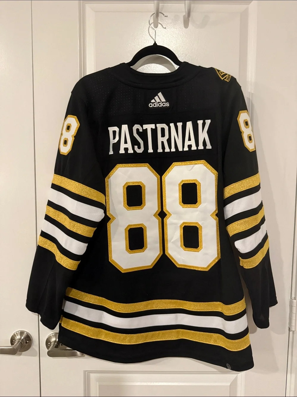 NWT Boston Bruins Pastrnak #88 size 46 100 year anniversary jersey